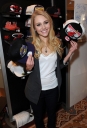 Dateiname=Actress_AnnaSophia_Robb_attends_the_EXTRA_Luxury_Lounge_In_Honor_Of_83rd_Annual_Academy_Awards_10.jpg
Dateigröße=86KB
Abmessungen: 410x600
hinzugefügt am: 04. März 2011 Actress_AnnaSophia_Robb_attends_the_EXTRA_Luxury_Lounge_In_Honor_Of_83rd_Annual_Academy_Awards_10.jpg