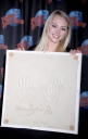AnnaSophiaRobb_VisitsPlanetHollywoodTimesSquareApril62011_By_oTTo21.jpg
