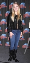 AnnaSophiaRobb_VisitsPlanetHollywoodTimesSquareApril62011_By_oTTo36.jpg