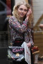 Preppie_Anna_Sophia_Robb_on_The_Carrie_Diaries_set_13.jpg