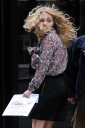 Preppie_Anna_Sophia_Robb_on_The_Carrie_Diaries_set_7.jpg