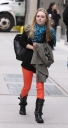 annasophia_robb_way_to_fitting_queens_16-03-2012_09-37_06.jpg