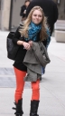 annasophia_robb_way_to_fitting_queens_16-03-2012_09-37_08.jpg